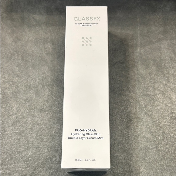 GLASSFX Duo-HydraFX Hydrating Glass Skin Double Layer Serum Mist.